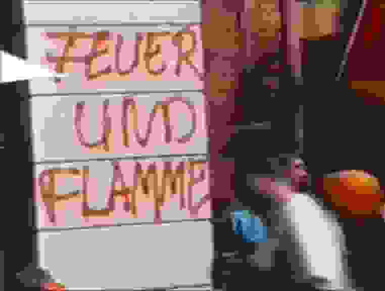 KAMERA: ROLF STAECK. SCREENSHOT, FILM ZUR AUSSTELLUNGSERÖFFNUNG